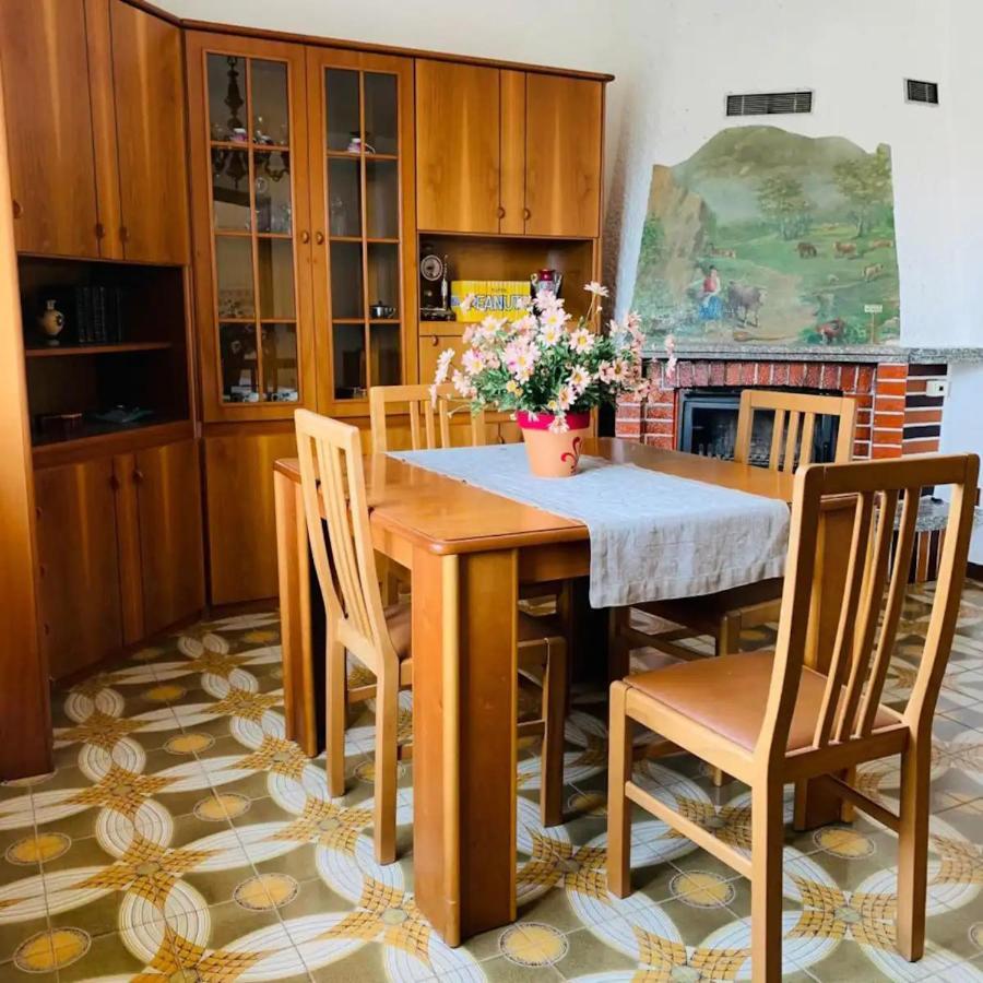 Casavacanze Sottocolle Valmorea Exterior foto